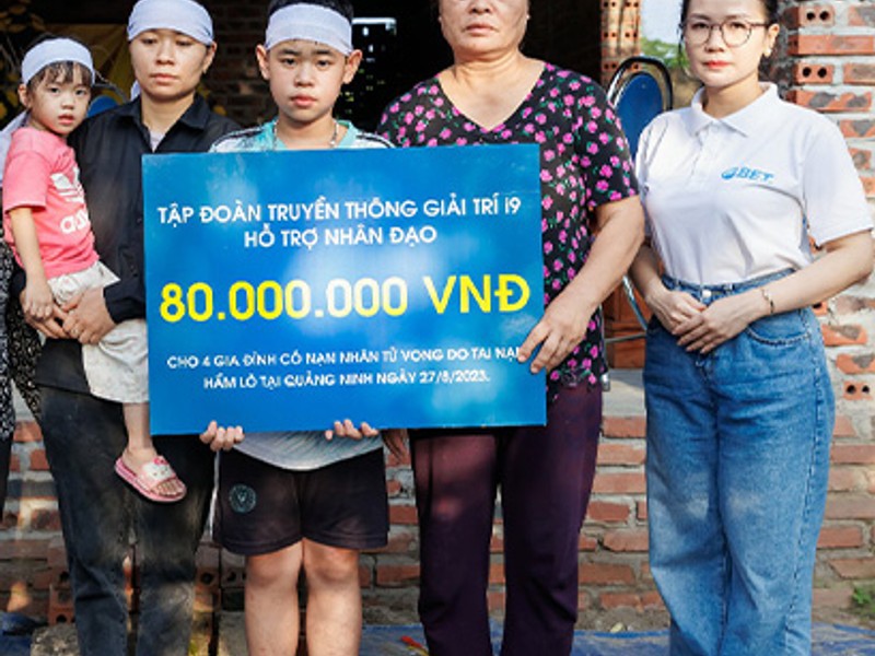 Bảng hiển thị tỷ lệ cược thể thao cập nhật theo thời gian thực, với biểu tượng rr88