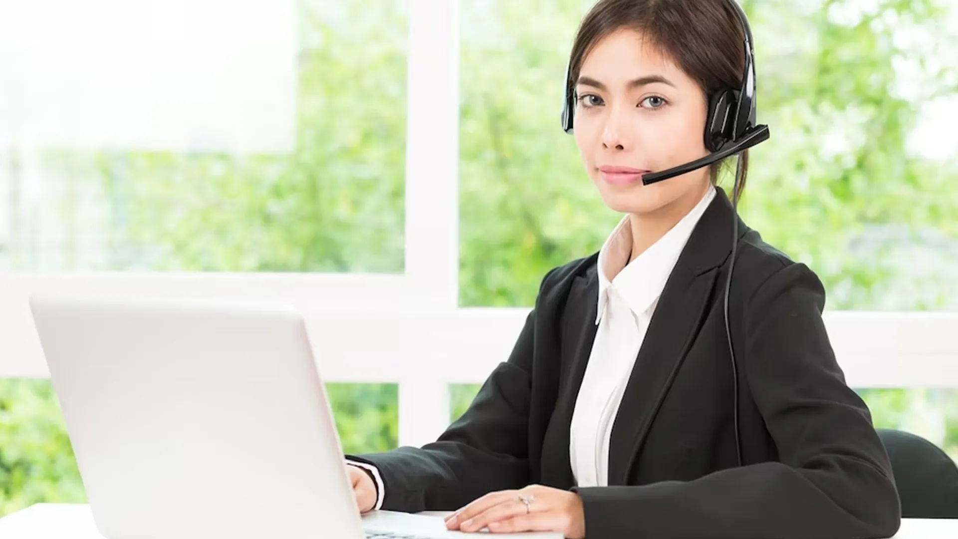 Hình ảnh hỗ trợ khách hàng rr88